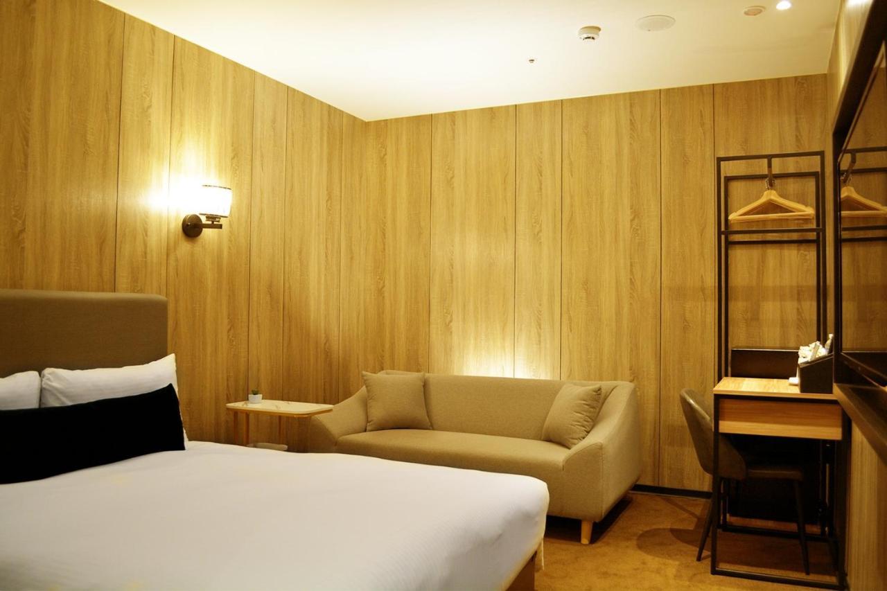 Taipei Heroes Square Hotel Exterior photo