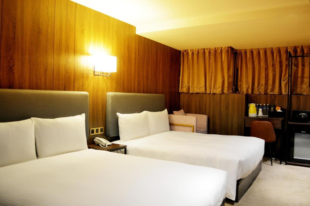 Taipei Heroes Square Hotel Exterior photo